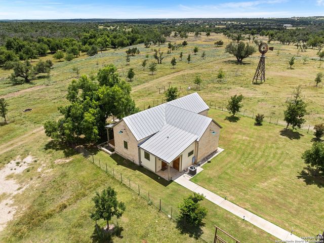 4369 Reeh Weinheimer, Fredericksburg, TX 78624