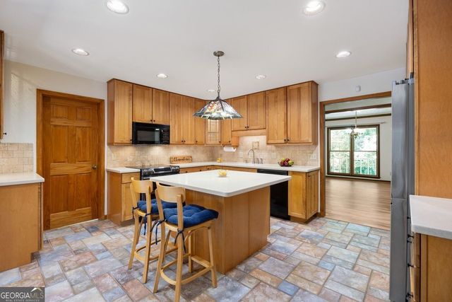 2600 Mack Dobbs Road NW, Kennesaw, GA 30152