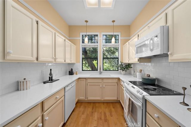 574 Dana B, San Luis Obispo, CA 93401