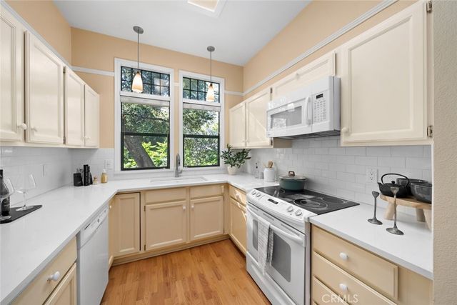 574 Dana B, San Luis Obispo, CA 93401