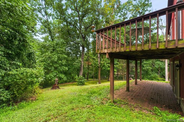 35 Moccasin View Road, Fishkill, NY 12524
