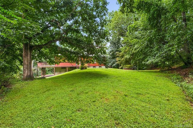 35 Moccasin View Road, Fishkill, NY 12524