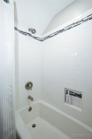 515 Mount Vernon Road, Amherst, NY 14226