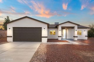 39 Acuario Court, Rio Rico, AZ 85648