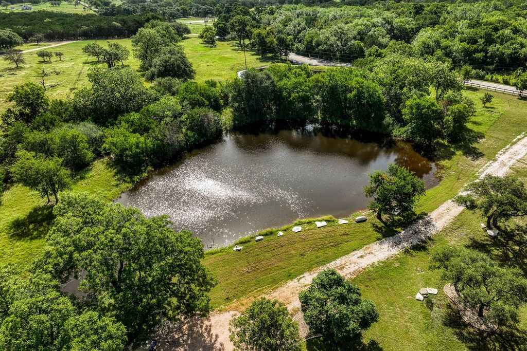 6928 County Road 252, Bertram, TX 78605