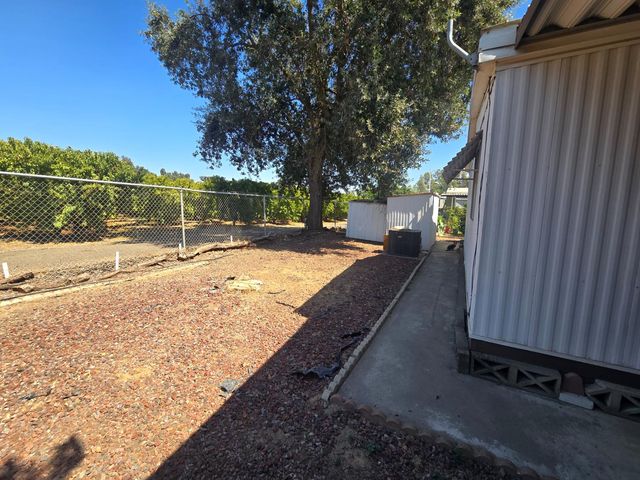 1300 W Olson Avenue # 97, Reedley, CA 93654