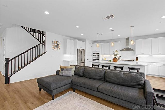 39493 Dayspring Way, Temecula, CA 92591