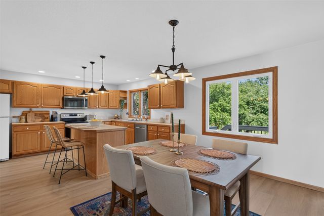1110 Sandalwood Court SW, Altoona, IA 50009