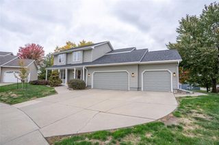 1110 Sandalwood Court SW, Altoona, IA 50009
