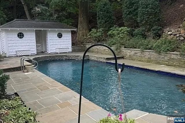 151 Kingwood Court, Little Falls, NJ 07424