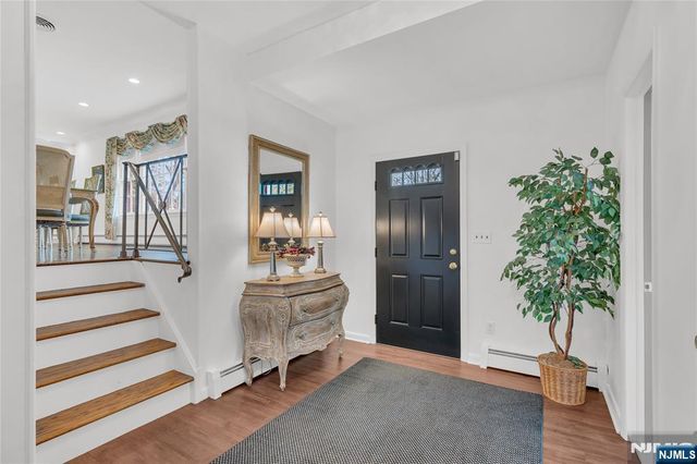 151 Kingwood Court, Little Falls, NJ 07424