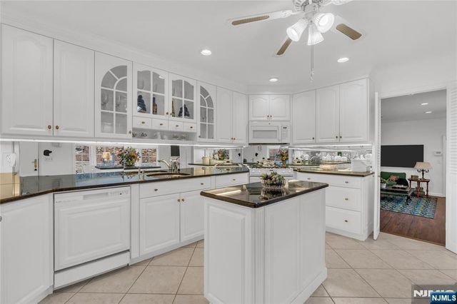 151 Kingwood Court, Little Falls, NJ 07424