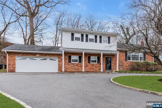 151 Kingwood Court, Little Falls, NJ 07424