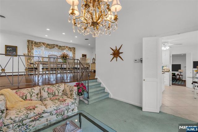 151 Kingwood Court, Little Falls, NJ 07424