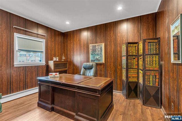 151 Kingwood Court, Little Falls, NJ 07424