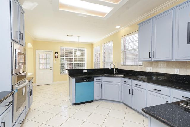 1502 Mulberry Court, Pearland, TX 77581