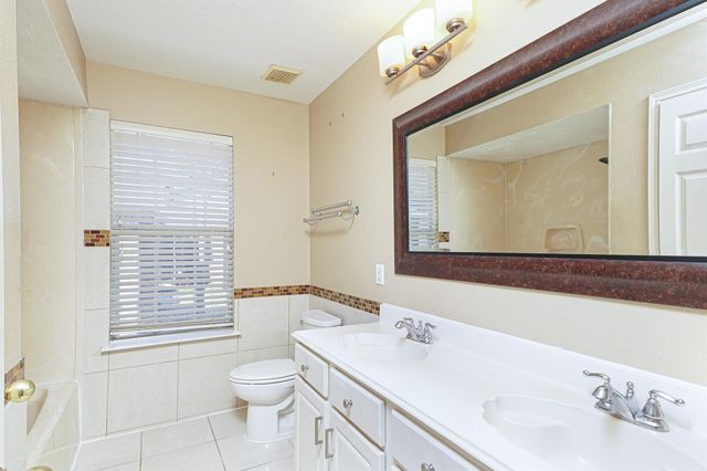 1502 Mulberry Court, Pearland, TX 77581