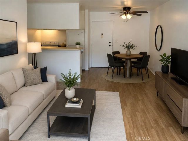 5585 E Pacific Coast 245, Long Beach, CA 90804