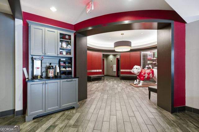 250 W Broad Street APT 612, Athens, GA 30601