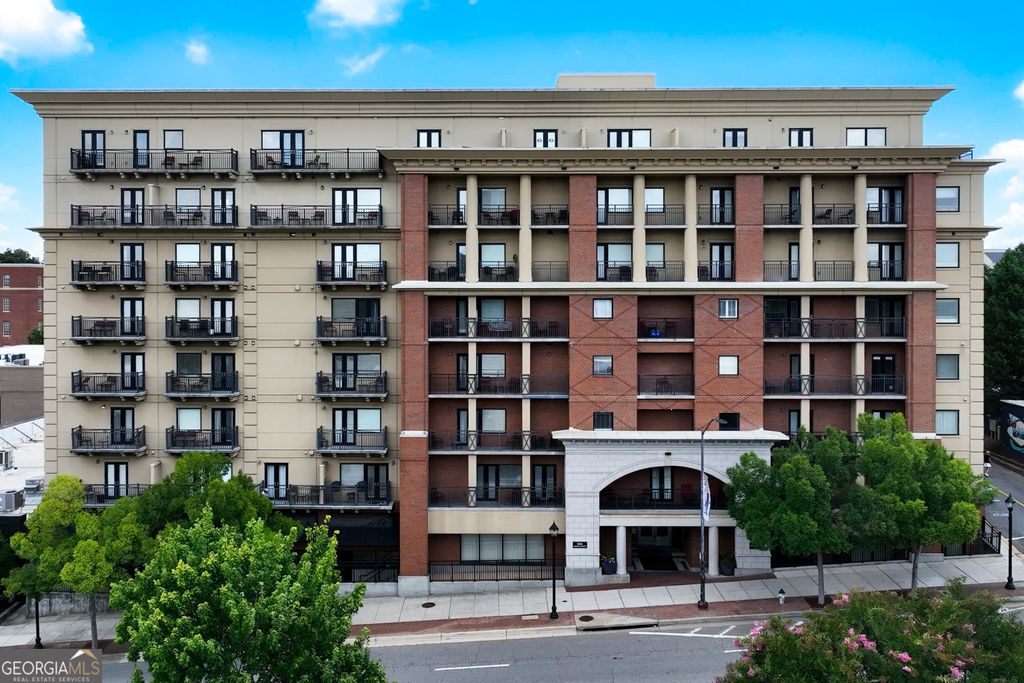 250 W Broad Street APT 612, Athens, GA 30601