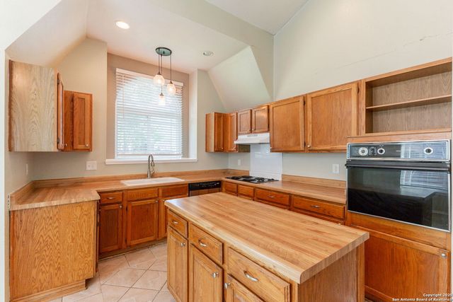 9159 Autumn Storm, San Antonio, TX 78254