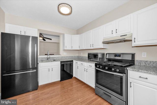 1184 HEATHFIELD RD, Sykesville, MD 21784