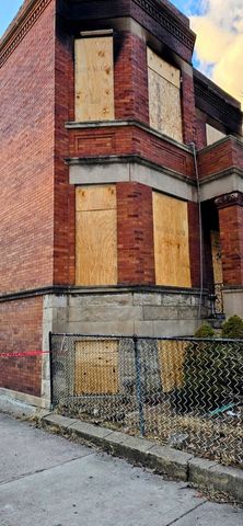 5658 S Hermitage Avenue, Chicago, IL 60636