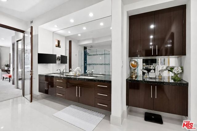 1318 S Roxbury Drive 314, Los Angeles, CA 90035