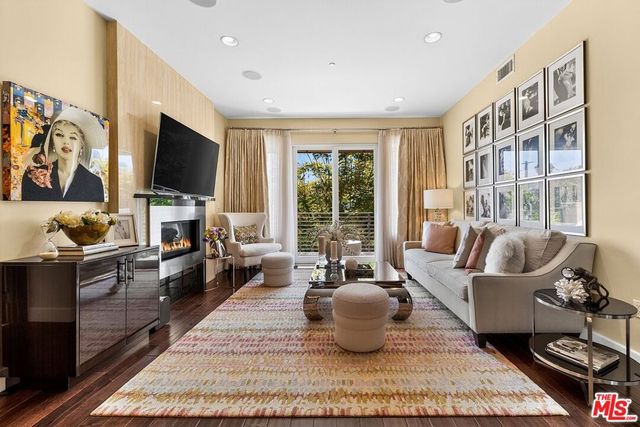 1318 S Roxbury Drive 314, Los Angeles, CA 90035