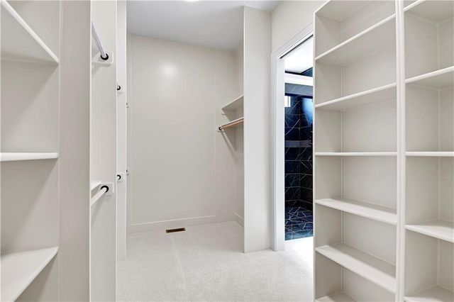 22097 W 93rd Terrace, Lenexa, KS 66220