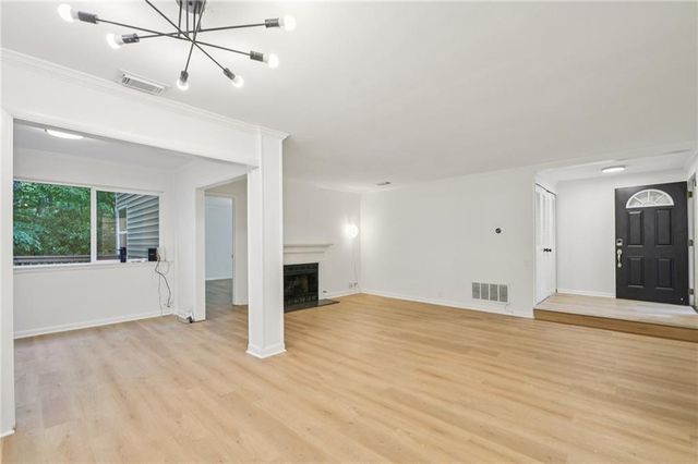 22 DUNWOODY SPRINGS Drive, Atlanta, GA 30328