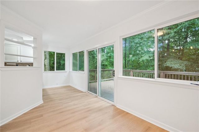22 DUNWOODY SPRINGS Drive, Atlanta, GA 30328