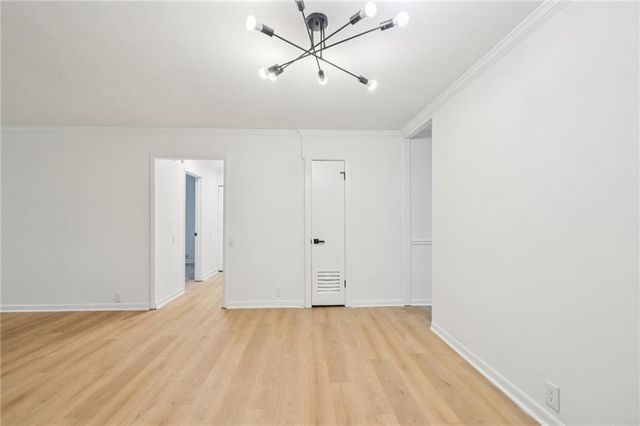 22 DUNWOODY SPRINGS Drive, Atlanta, GA 30328