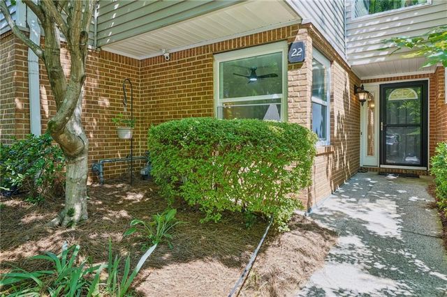 22 DUNWOODY SPRINGS Drive, Atlanta, GA 30328