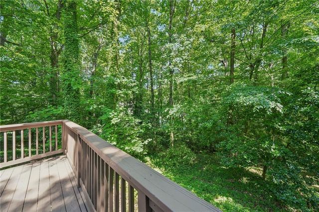 22 DUNWOODY SPRINGS Drive, Atlanta, GA 30328