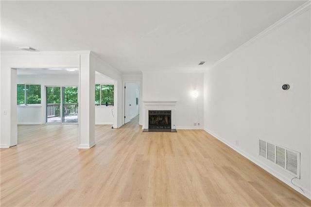 22 DUNWOODY SPRINGS Drive, Atlanta, GA 30328