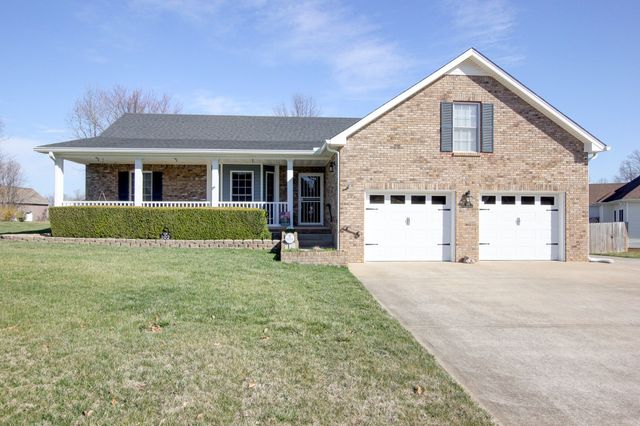 102 Gallant Ct, Clarksville, TN 37043