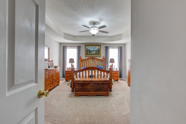 102 Gallant Ct, Clarksville, TN 37043