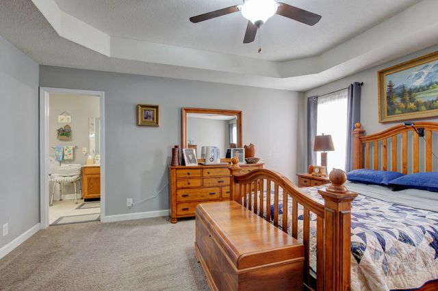 102 Gallant Ct, Clarksville, TN 37043