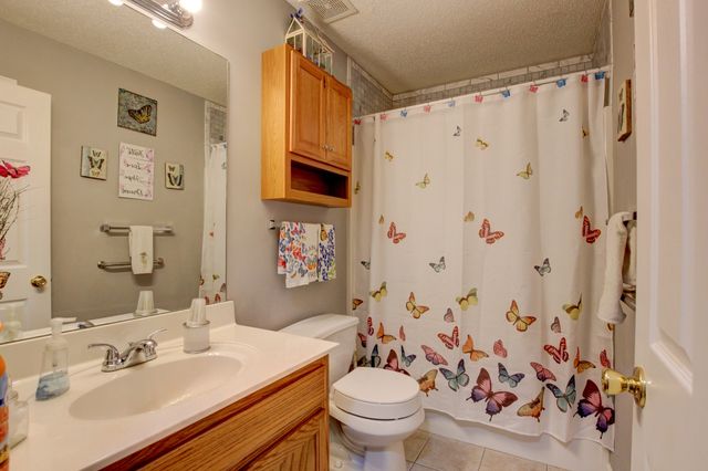 102 Gallant Ct, Clarksville, TN 37043