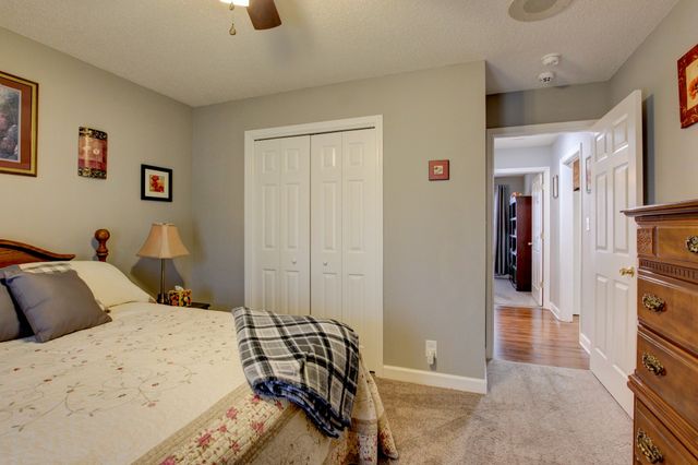 102 Gallant Ct, Clarksville, TN 37043