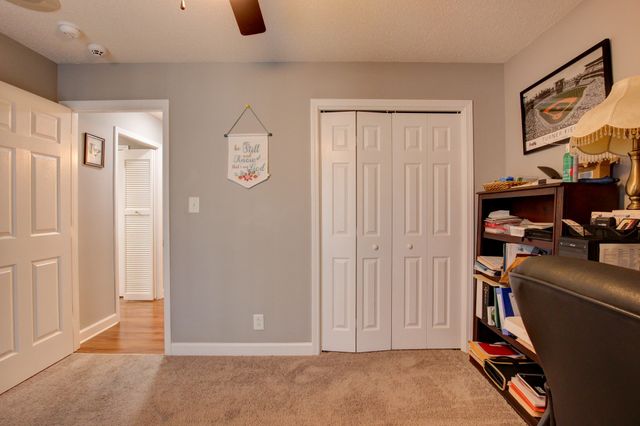 102 Gallant Ct, Clarksville, TN 37043