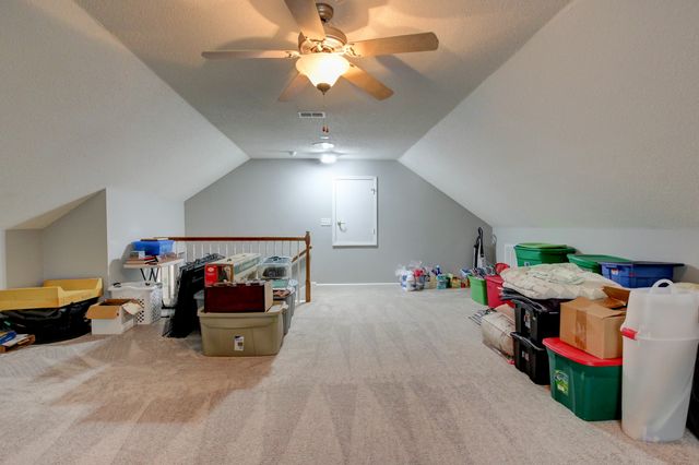 102 Gallant Ct, Clarksville, TN 37043