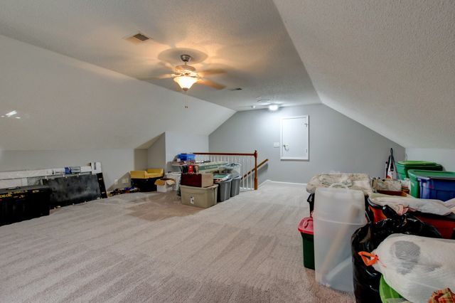 102 Gallant Ct, Clarksville, TN 37043