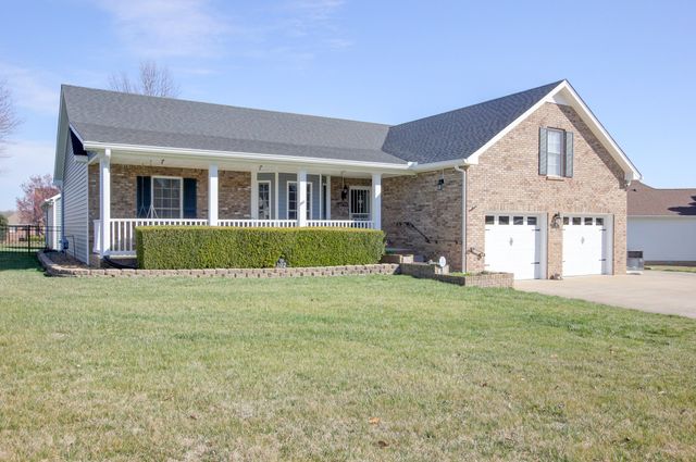 102 Gallant Ct, Clarksville, TN 37043