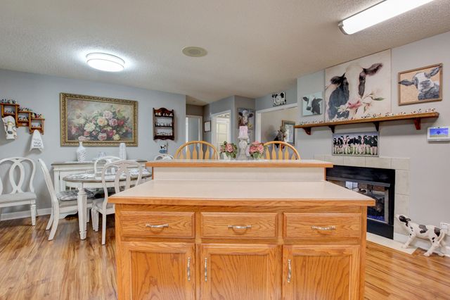 102 Gallant Ct, Clarksville, TN 37043