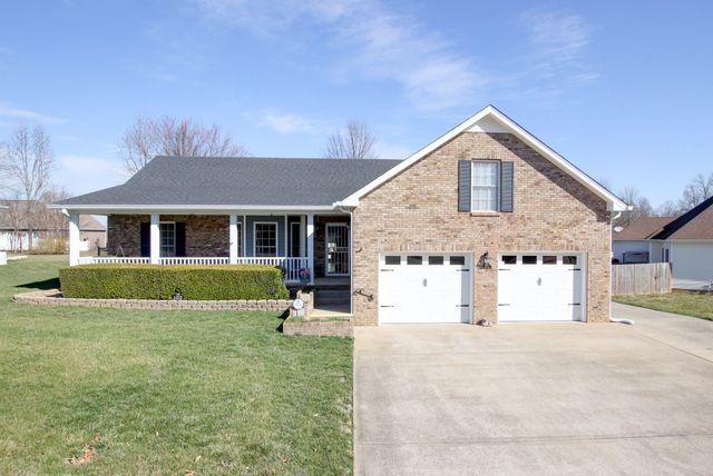 102 Gallant Ct, Clarksville, TN 37043