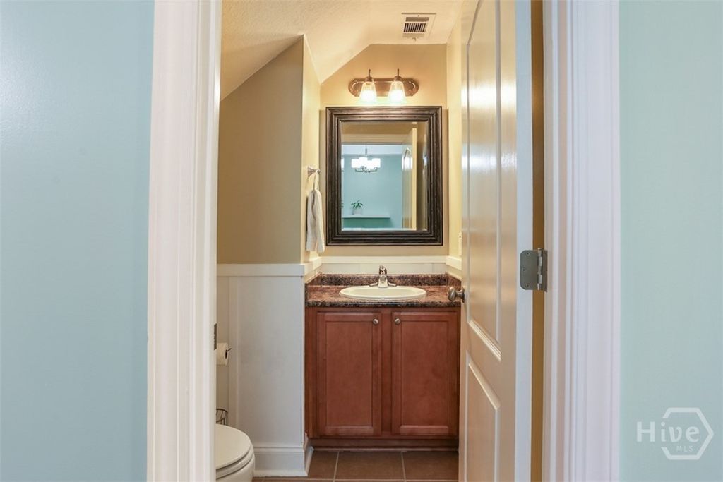 Image 16 of property listing at 155 Barfield Way, Rincon, GA 31326