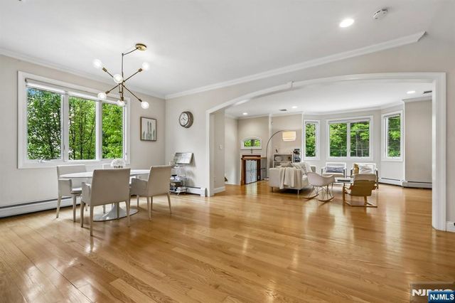 330 New York Avenue B, Fort Lee, NJ 07024