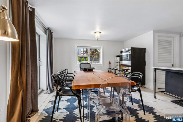 330 New York Avenue B, Fort Lee, NJ 07024